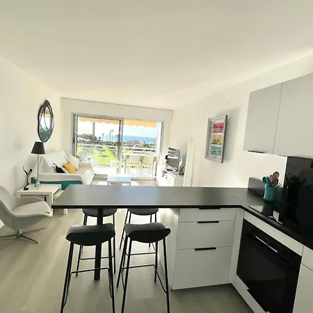 - 4 People - Sea View - Parking - Swimming Pool Διαμέρισμα Αντίμπ